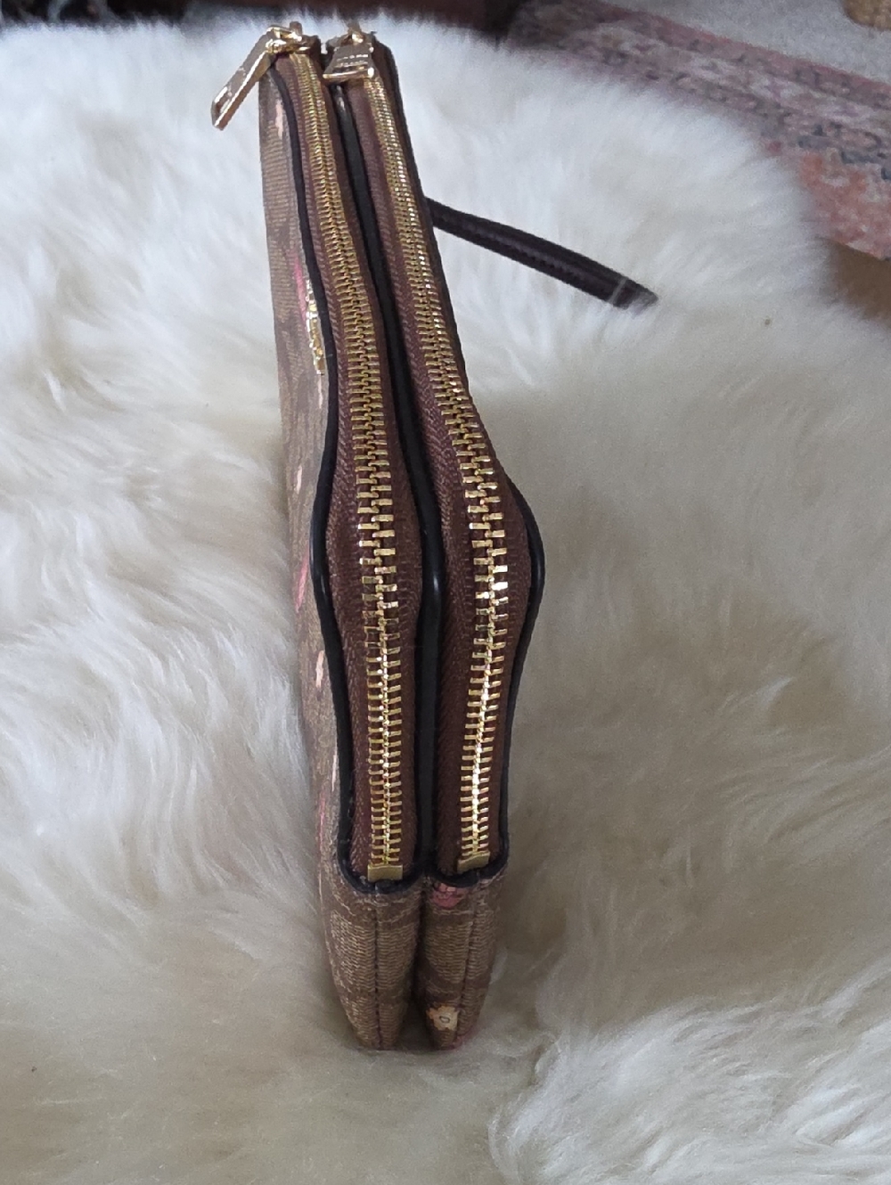 Pretty Coach Double Zip Buttetfly Signature Wristlet Wallet ๐ฉท๐ฆ๐ฎ๐ค - Picture 7 of 16